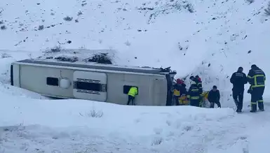 Erzincan'da Otobüs Kazası: 4 Yaralı