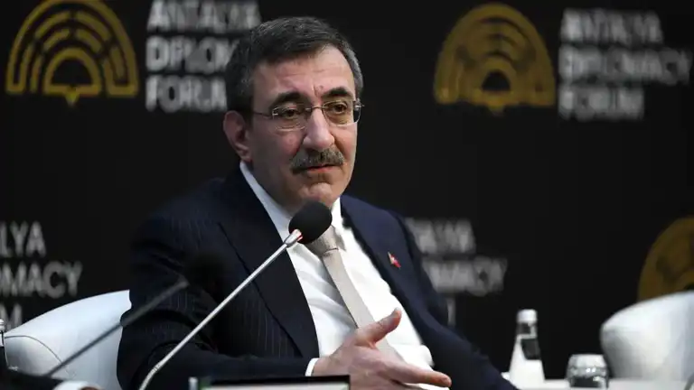 Yılmaz: Türkiye-Avrupa, sorunları birlikte çözebilir