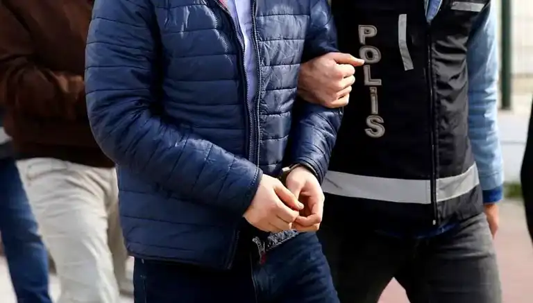 Servis Minibüsü Uyuşturucu Operasyonunda Yakalandı